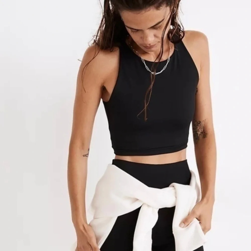 New Madewell MWL Form Racerback Crop Tank Top Black NA554
